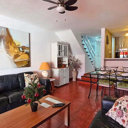 Stylish Duplex In Parque Santiago Ii Apartman