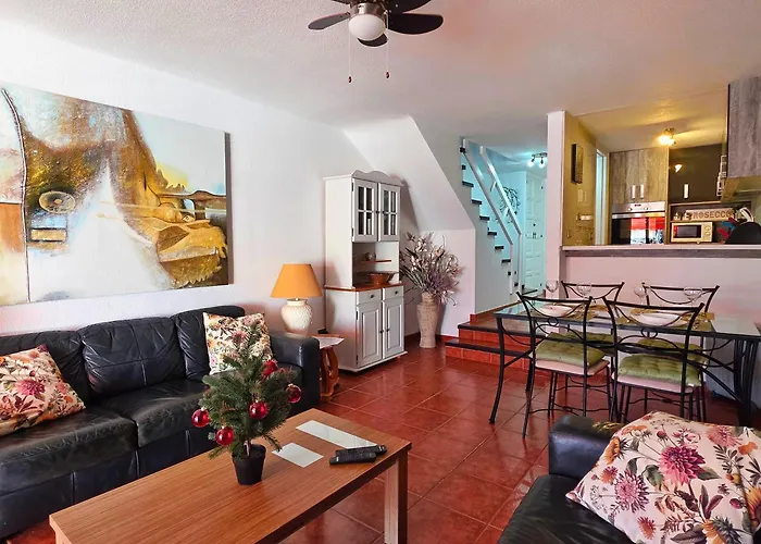 Stylish Duplex In Parque Santiago Ii Apartman