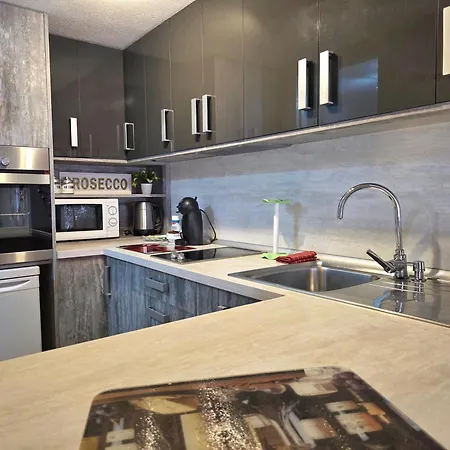 Stylish Duplex In Parque Santiago Ii 아파트