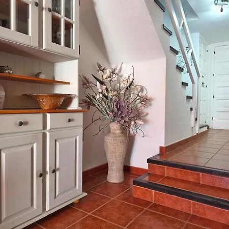 Stylish Duplex In Parque Santiago Ii 아파트 *