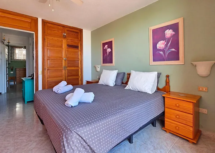 Stylish Duplex In Parque Santiago Ii *