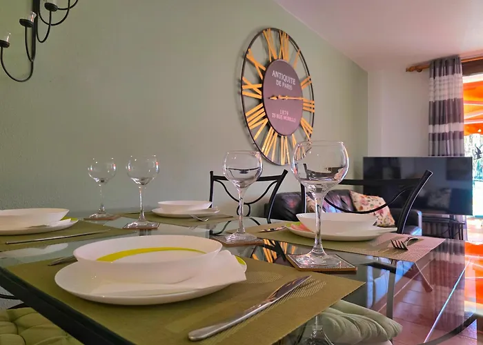 Stylish Duplex In Parque Santiago Ii 公寓